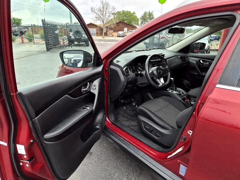 2018 Nissan Rogue Image 11