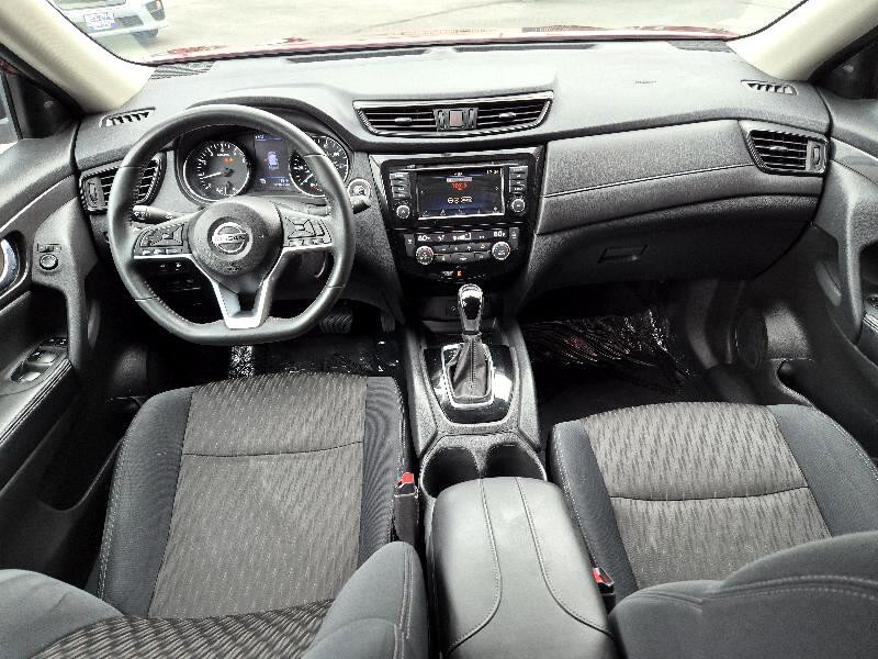 2018 Nissan Rogue Image 13