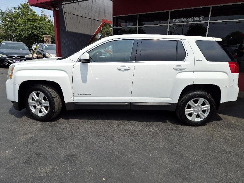 2015 GMC Terrain Image 2