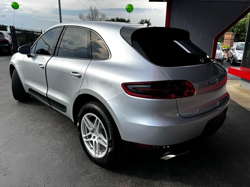2018 Porsche Macan Image 3