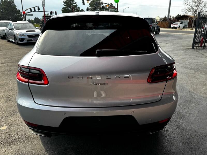 2018 Porsche Macan Image 4