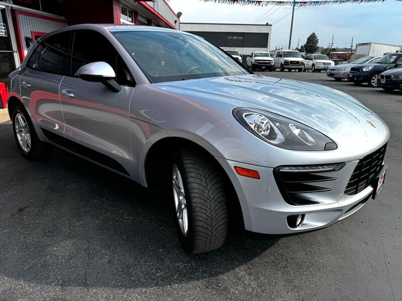 2018 Porsche Macan Image 10