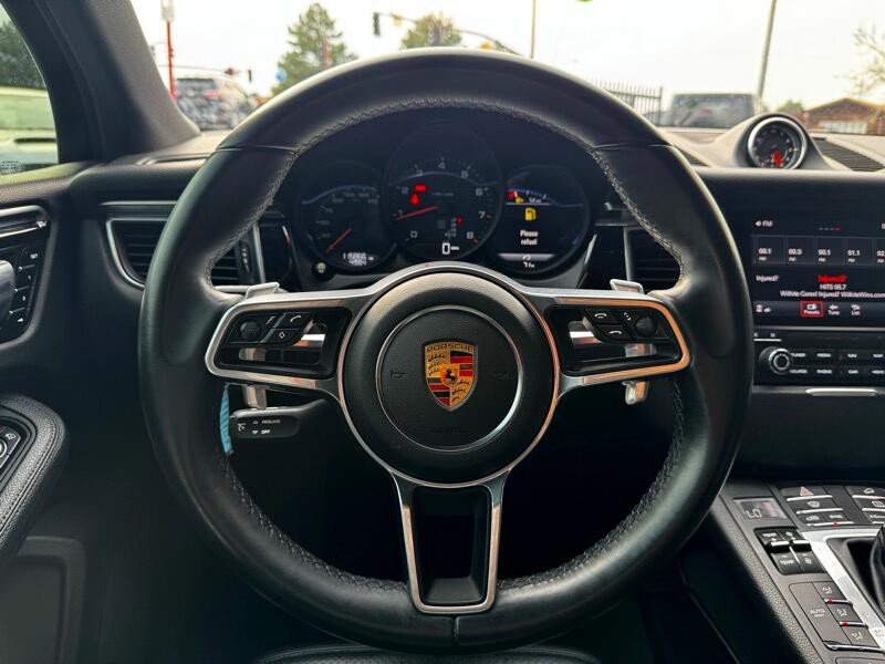 2018 Porsche Macan Image 18