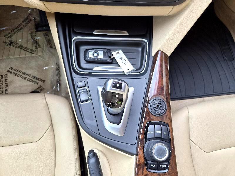 2013 BMW 3 Series Image 19