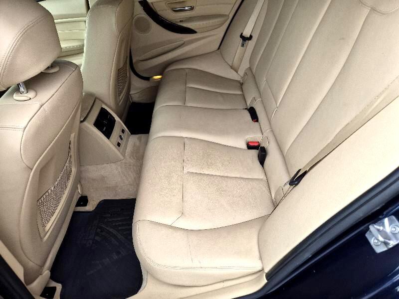 2013 BMW 3 Series Image 27