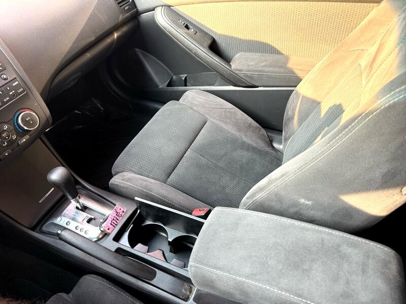 2011 Nissan Altima Image 21
