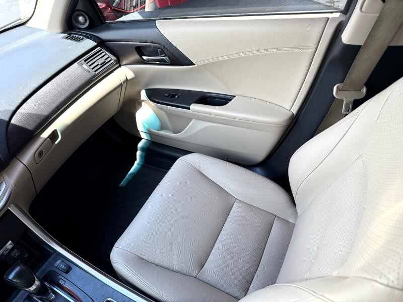 2013 Honda Accord Image 17