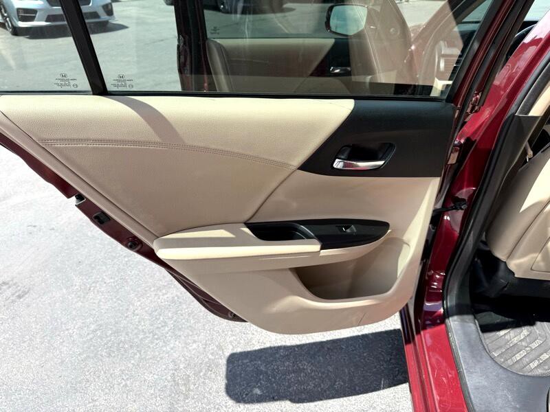 2013 Honda Accord Image 30