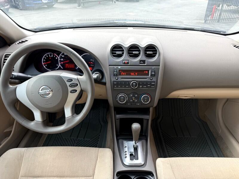 2010 Nissan Altima Image 18