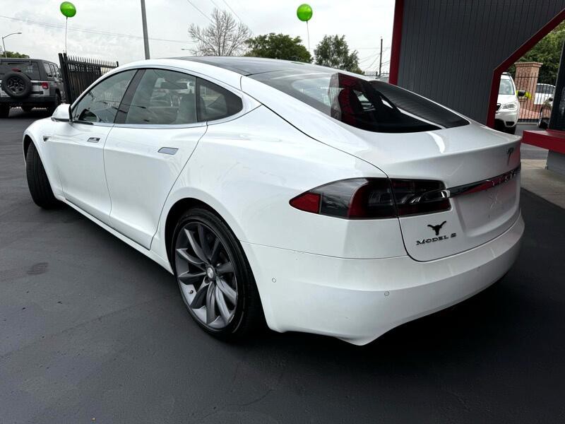 2016 Tesla Model S Image 4