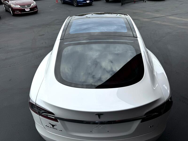 2016 Tesla Model S Image 6