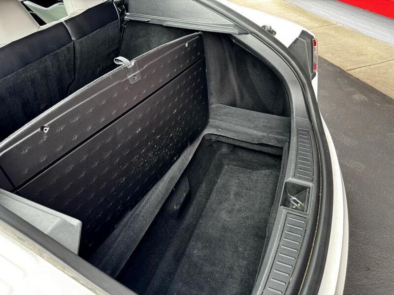 2016 Tesla Model S Image 9