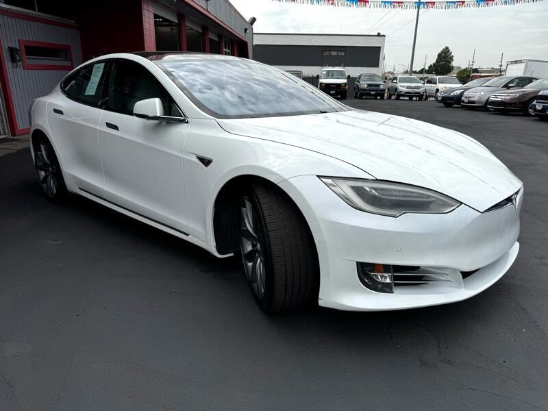 2016 Tesla Model S Image 12