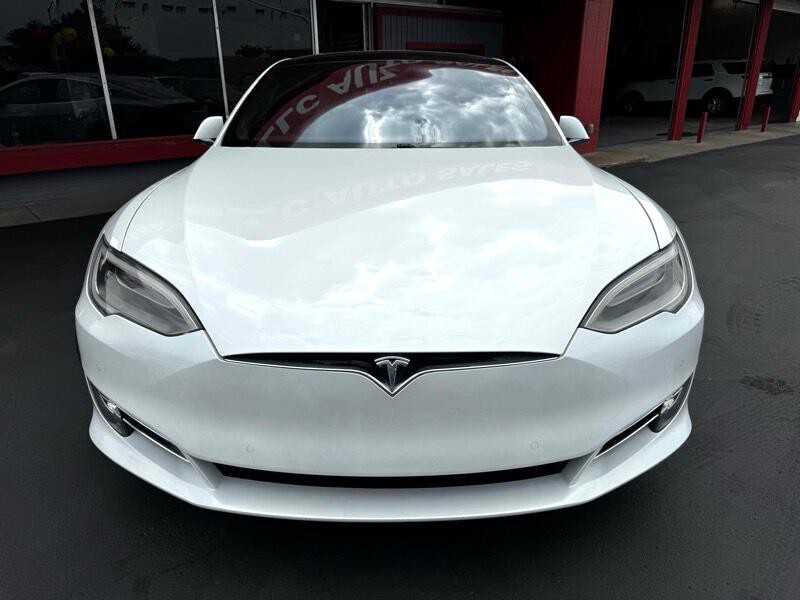 2016 Tesla Model S Image 13