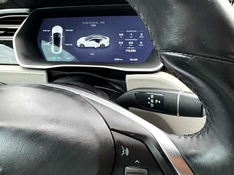 2016 Tesla Model S Image 22