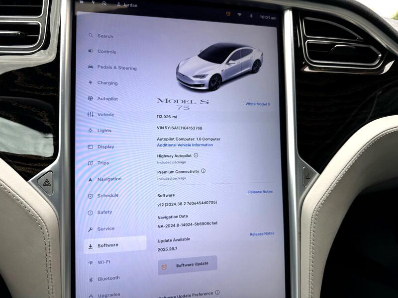 2016 Tesla Model S Image 25