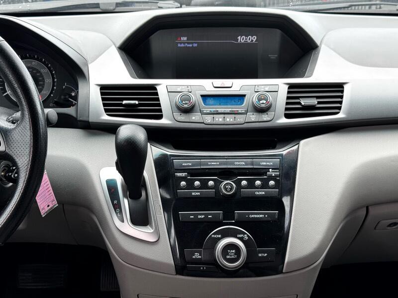 2012 Honda Odyssey Image 17