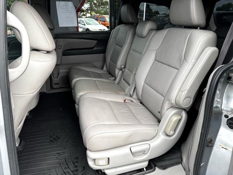 2012 Honda Odyssey Image 21