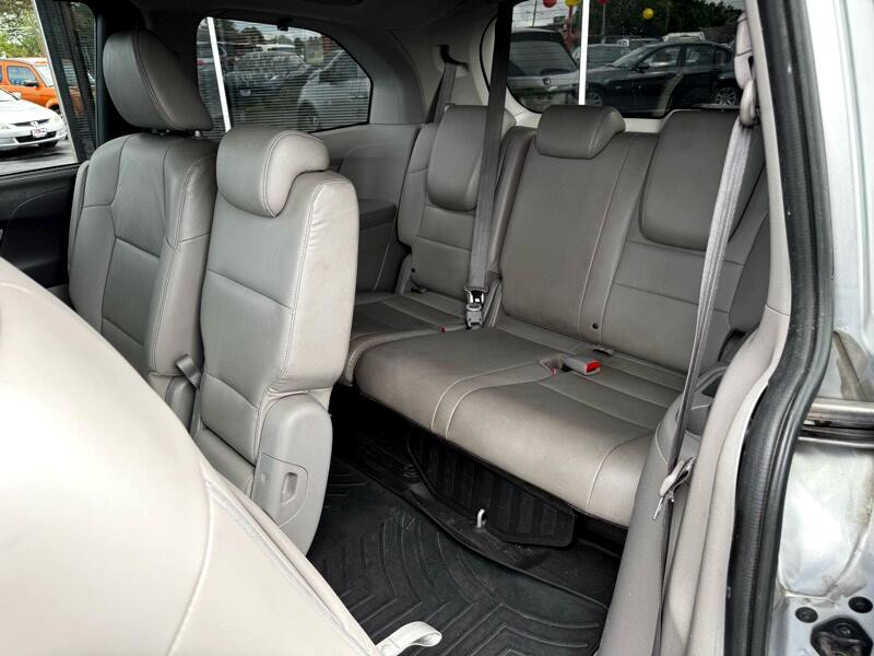 2012 Honda Odyssey Image 23