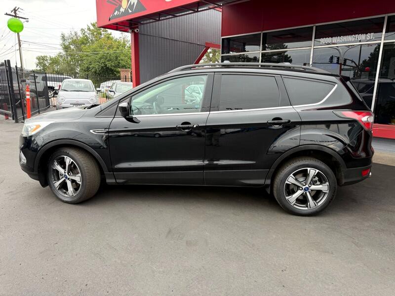 2017 Ford Escape Image 2