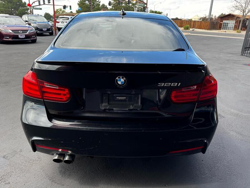 2014 BMW 3 Series Image 4