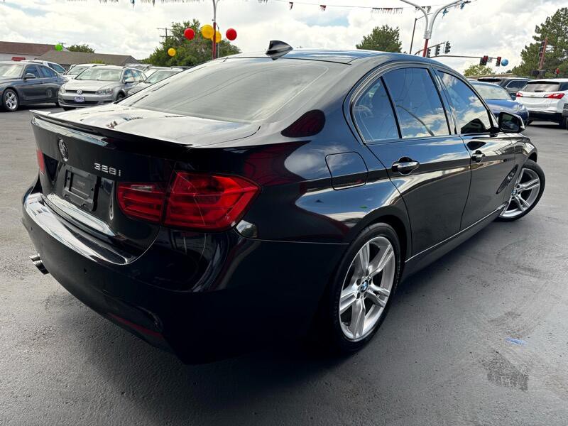 2014 BMW 3 Series Image 8