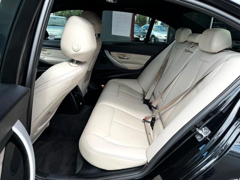 2014 BMW 3 Series Image 24