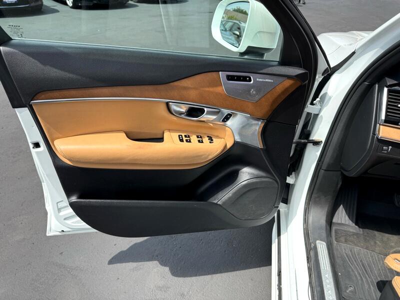 2017 Volvo XC90 Image 11