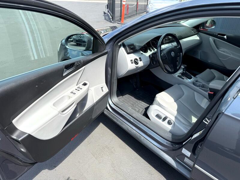 2009 Volkswagen Passat Image 11