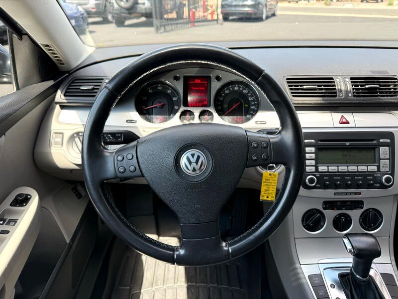 2009 Volkswagen Passat Image 23