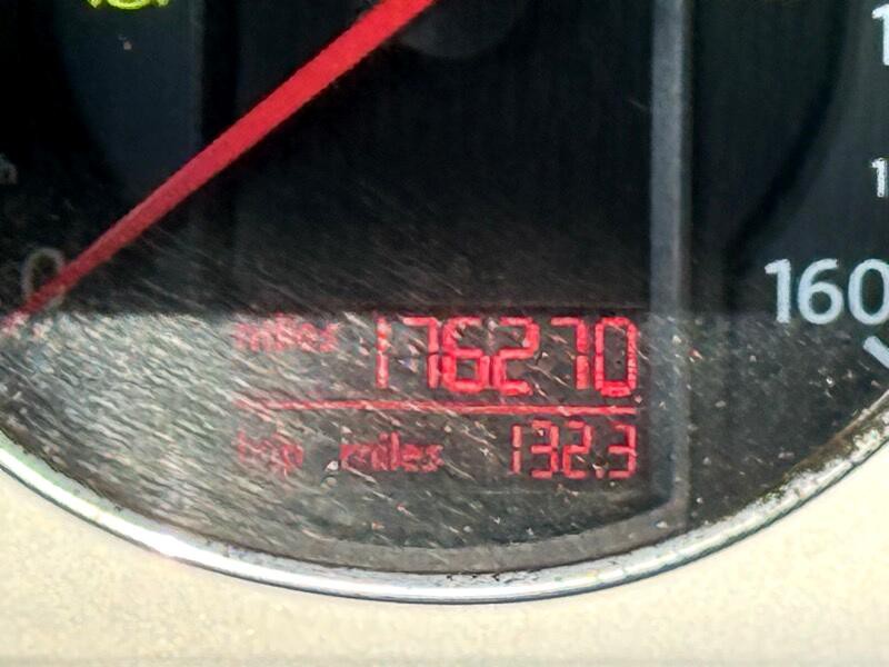 2009 Volkswagen Passat Image 25