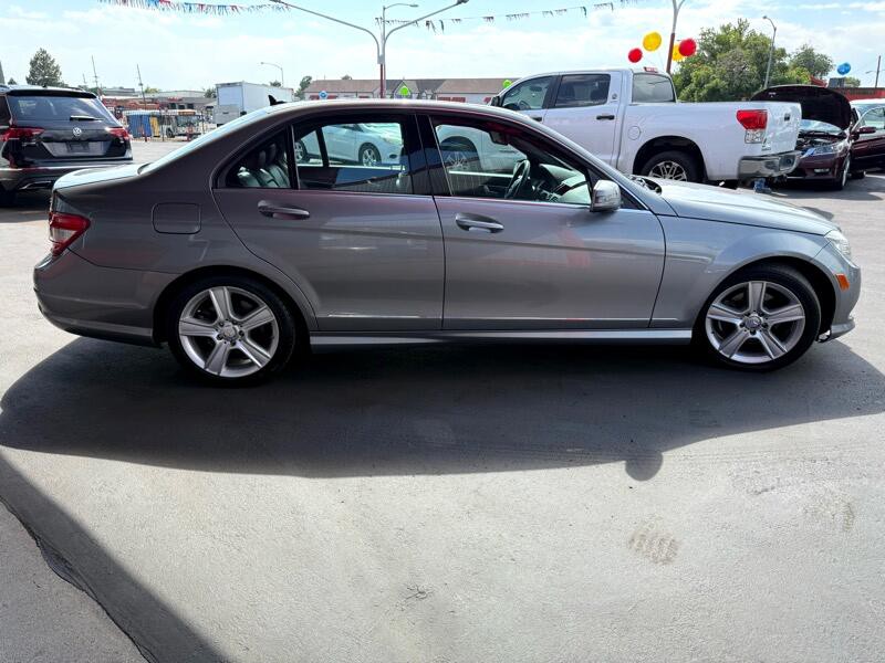 2011 Mercedes-Benz C-Class Image 8