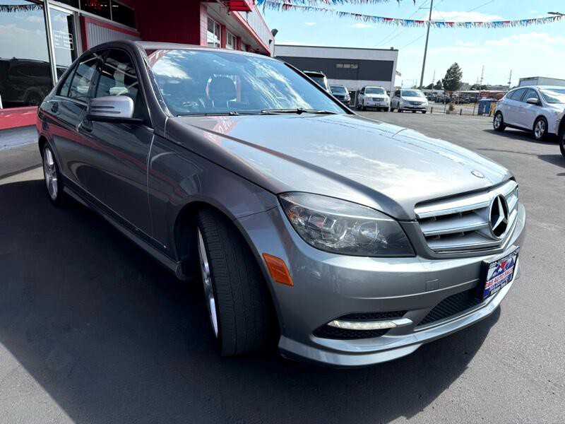 2011 Mercedes-Benz C-Class Image 9