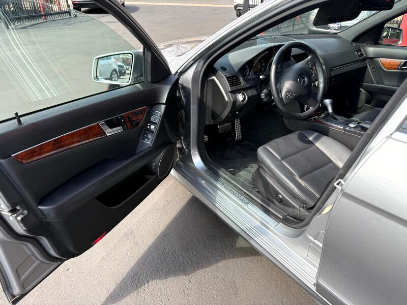 2011 Mercedes-Benz C-Class Image 12
