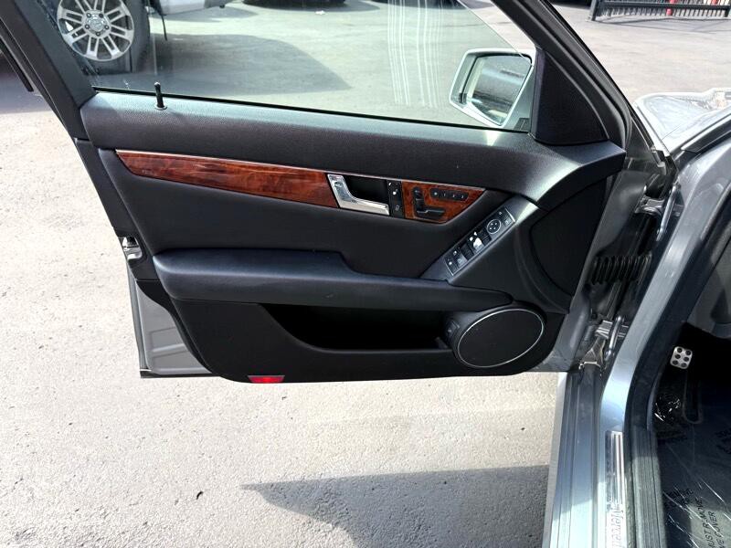 2011 Mercedes-Benz C-Class Image 13