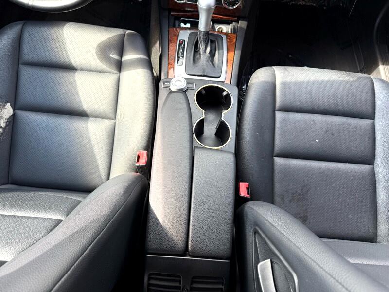 2011 Mercedes-Benz C-Class Image 22