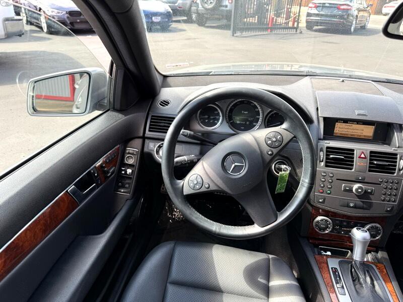 2011 Mercedes-Benz C-Class Image 24
