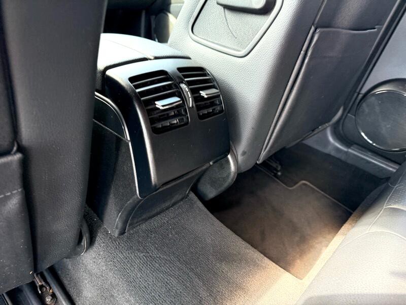 2011 Mercedes-Benz C-Class Image 31