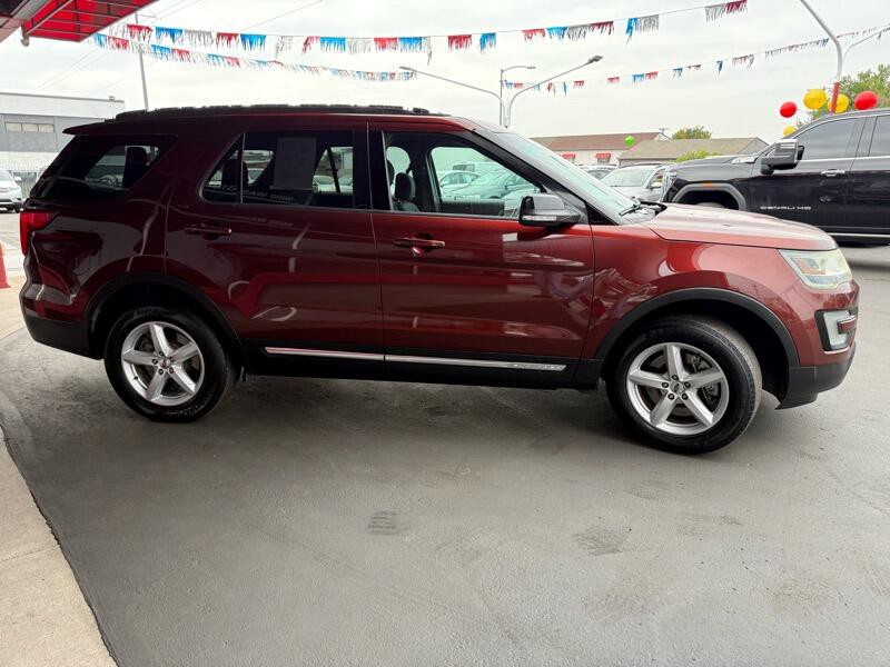 2016 Ford Explorer Image 8