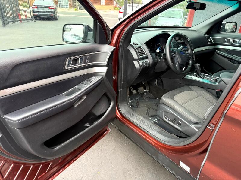 2016 Ford Explorer Image 11