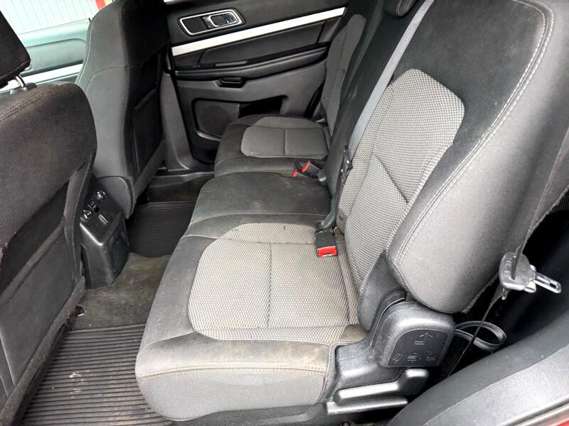 2016 Ford Explorer Image 28