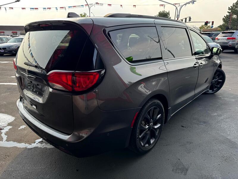 2019 Chrysler Pacifica Image 7
