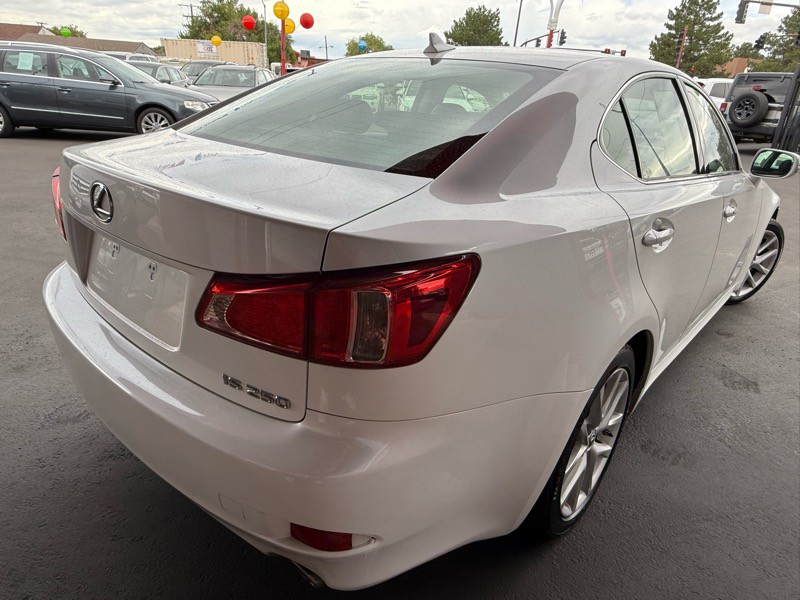 2012 Lexus IS Image 5