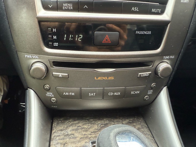 2012 Lexus IS Image 15