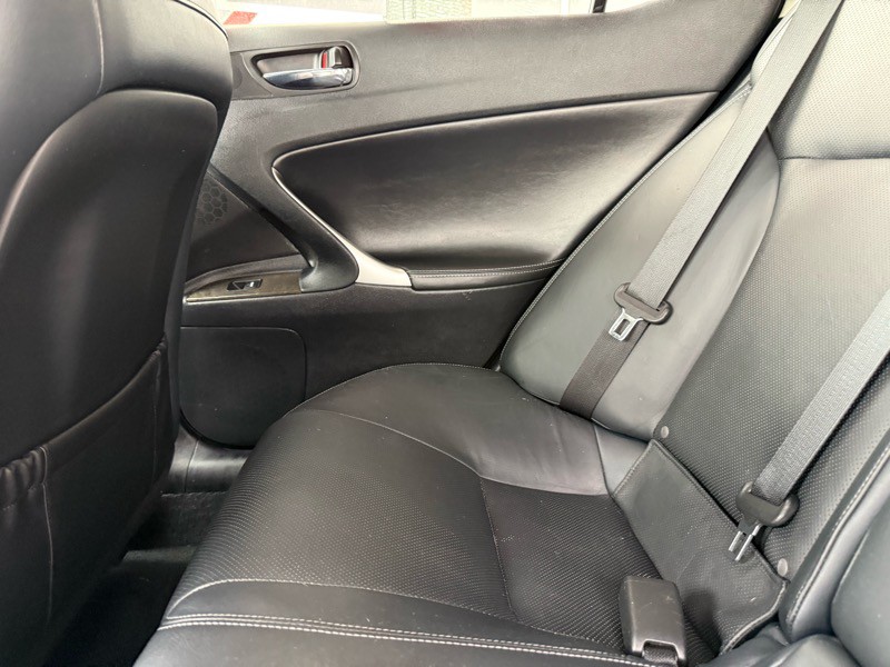 2012 Lexus IS Image 27