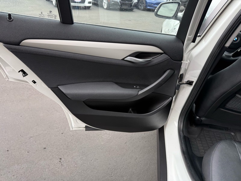 2015 BMW X1 Image 27