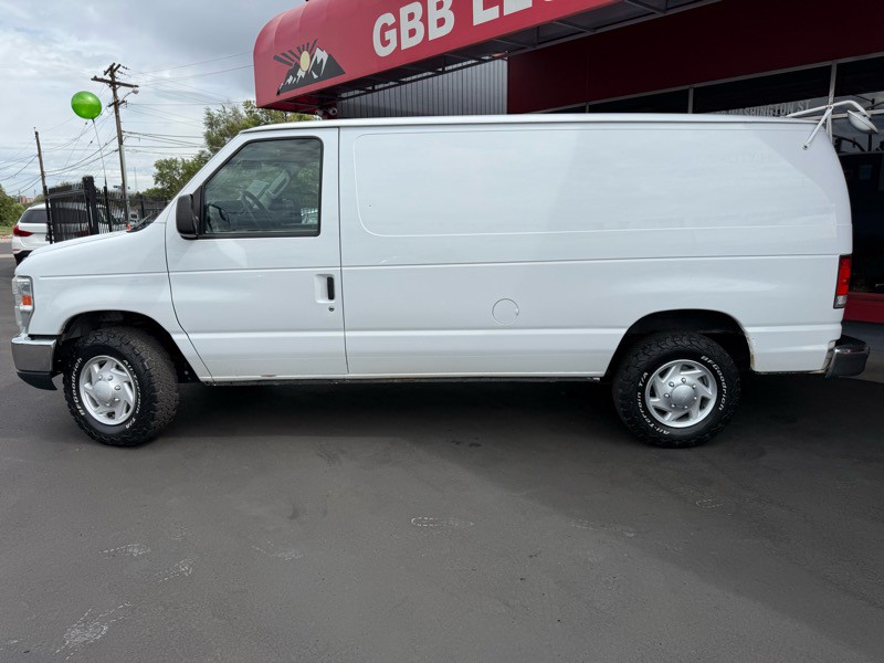 2014 Ford Econoline Image 2