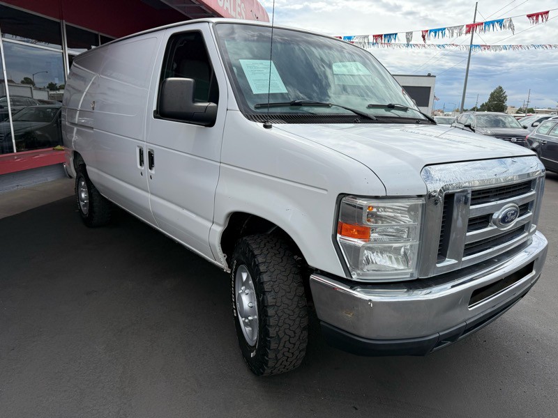 2014 Ford Econoline Image 11