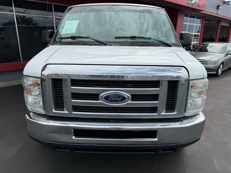 2014 Ford Econoline Image 12