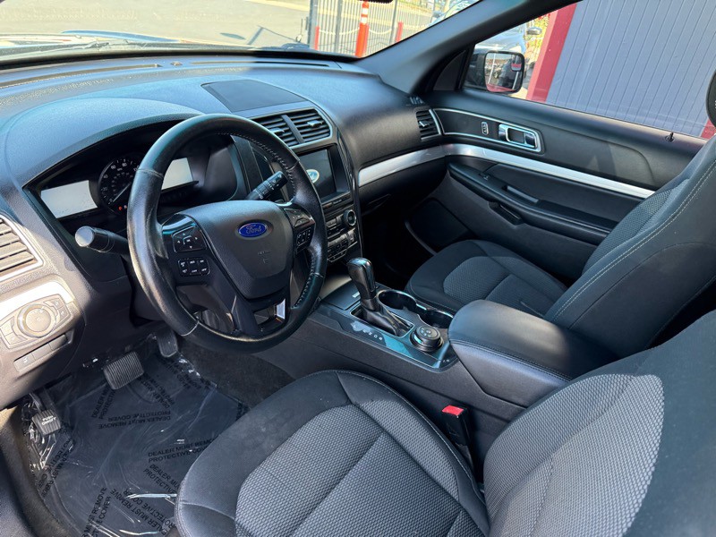 2017 Ford Explorer Image 13